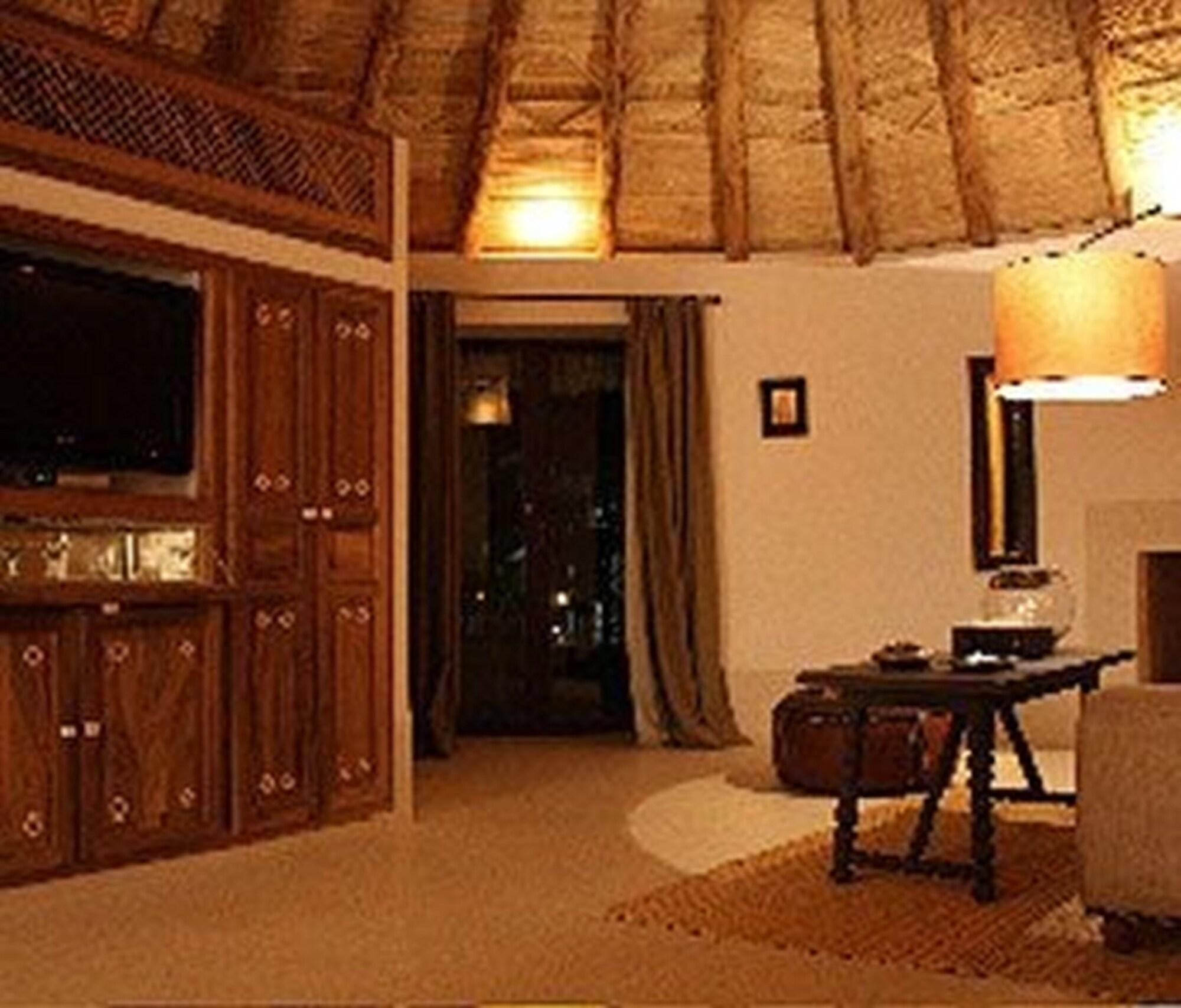 Douar Caïd Layadi Hotel Les Cinq Djellabas מראה חיצוני תמונה