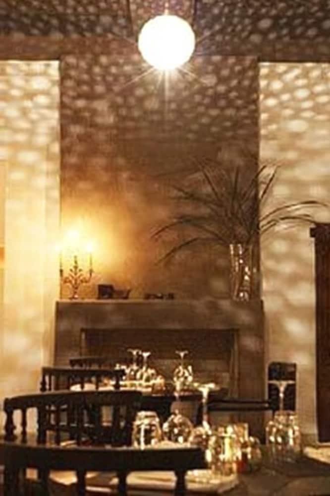 Douar Caïd Layadi Hotel Les Cinq Djellabas מראה חיצוני תמונה